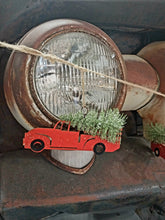 Load image into Gallery viewer, Christmas Tree Cargo Garland
